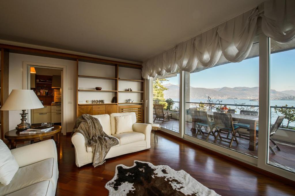 Sana Luxury Apartment ストレーザ エクステリア 写真